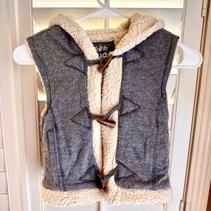 Mudd Girls Sherpa Lined Hooded Vest 7/8 Gray Toggle Cozy Layer